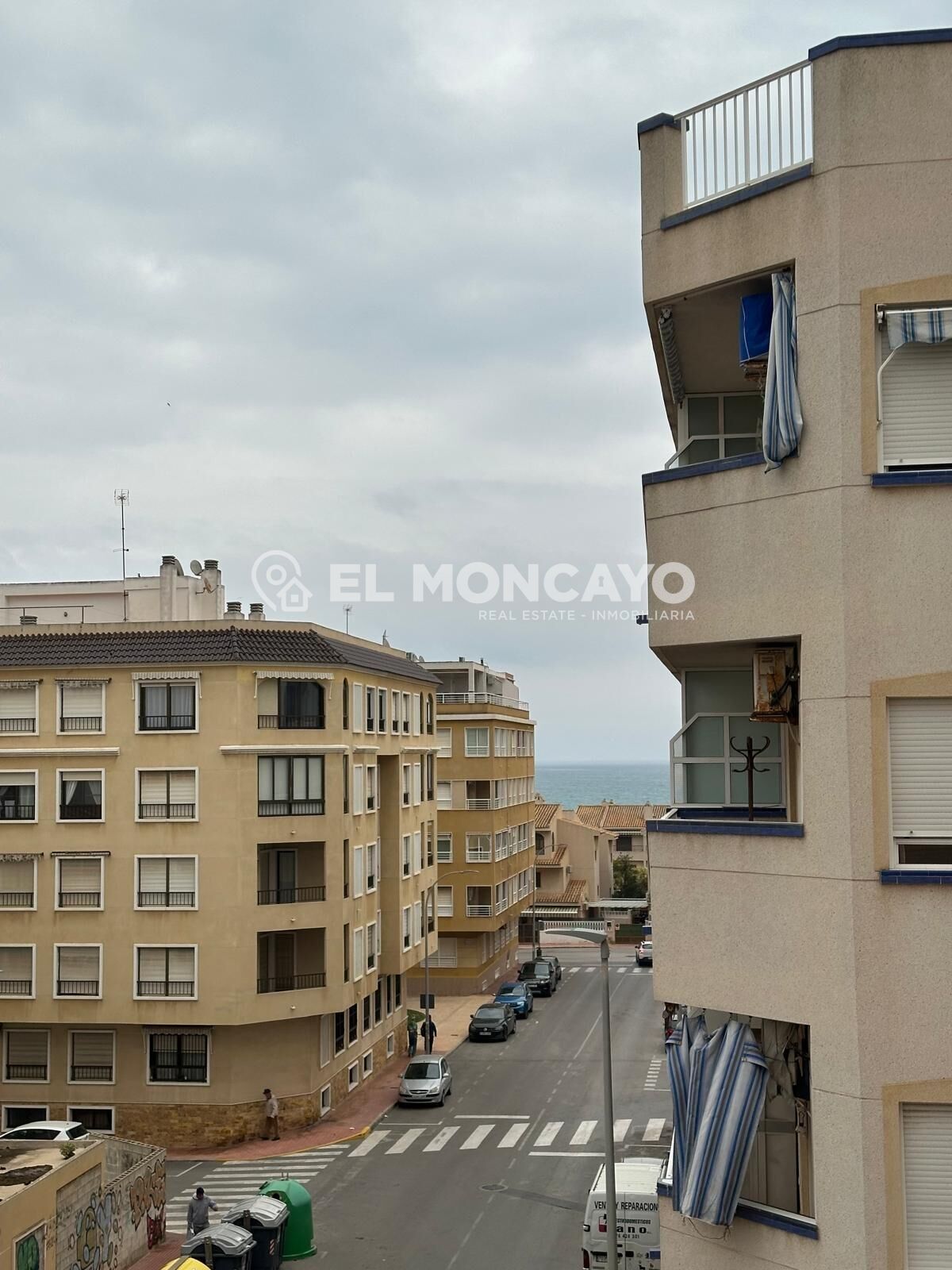 Maravilloso apartamento con vistas despejadas cerca de las p - foto 3