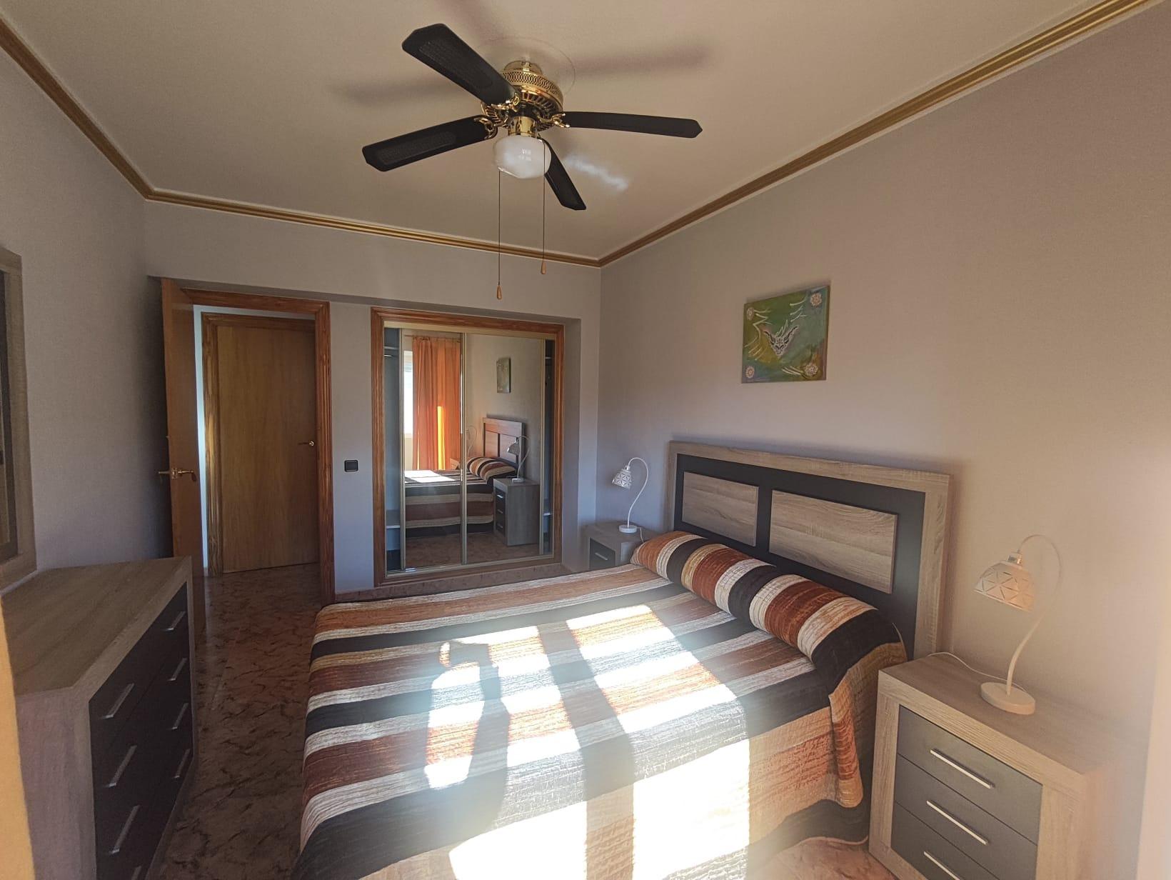 ALQUILER PISO MUY LUMINOSO EN ELDA - foto 10