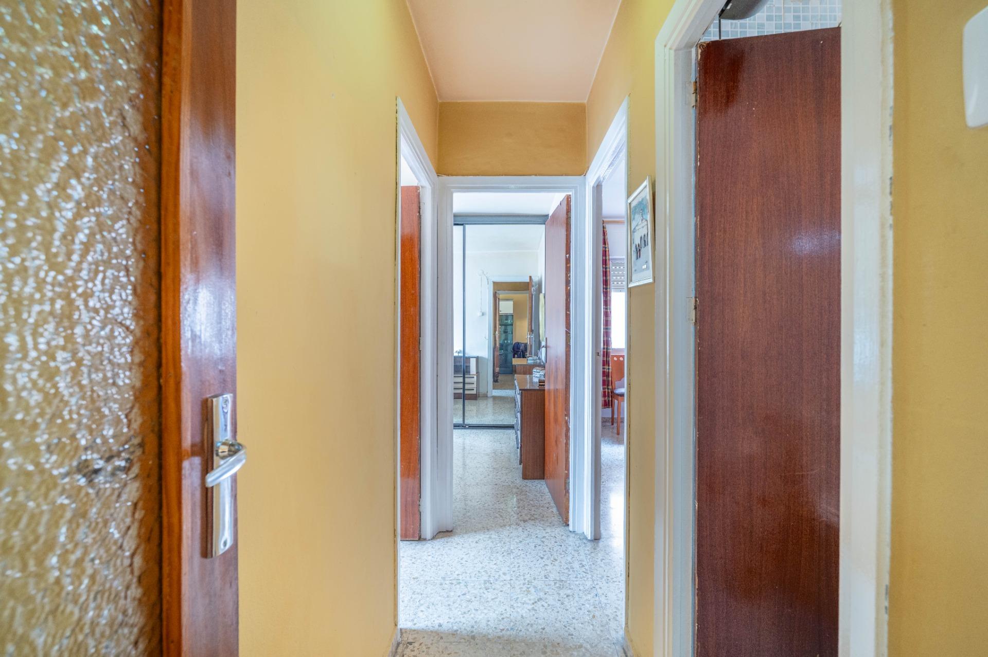 Luminoso piso exterior con terraza junto a Avenida de Dílar  - foto 32