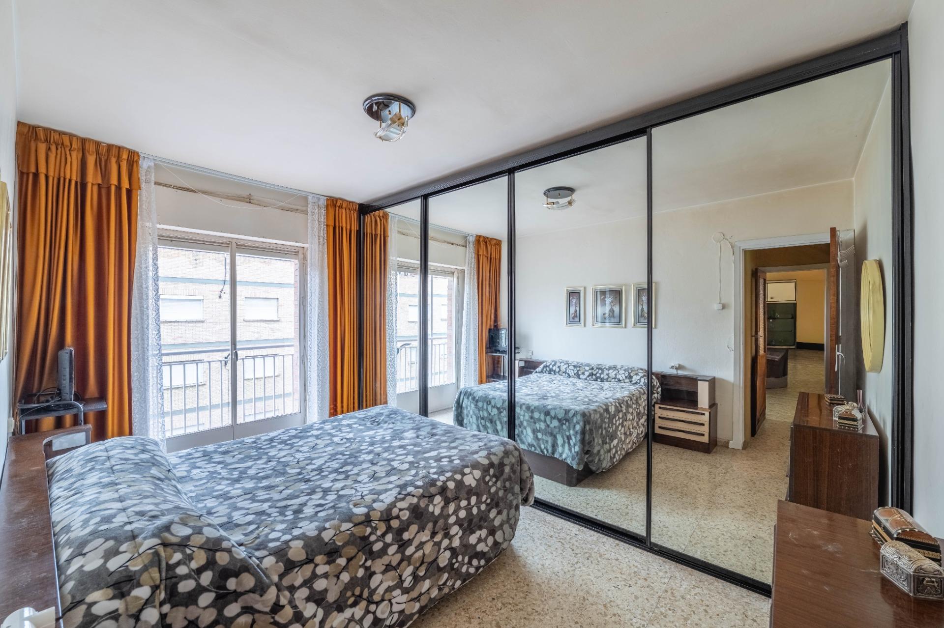 Luminoso piso exterior con terraza junto a Avenida de Dílar  - foto 40