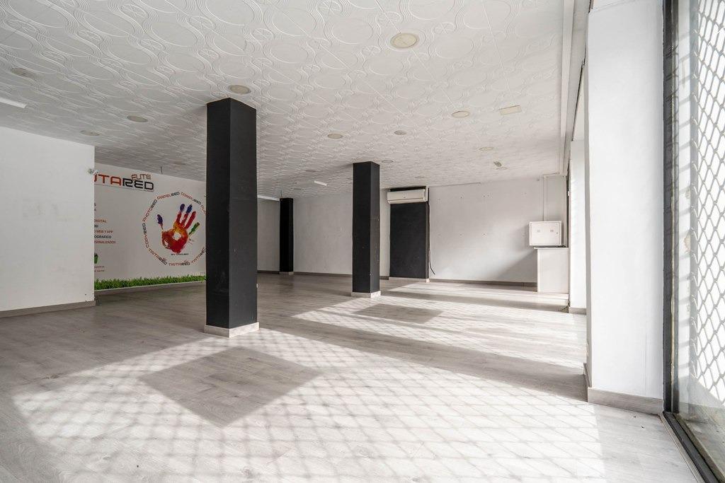 Venta de magnífico local en Avenida Doctor Olóriz - foto 6