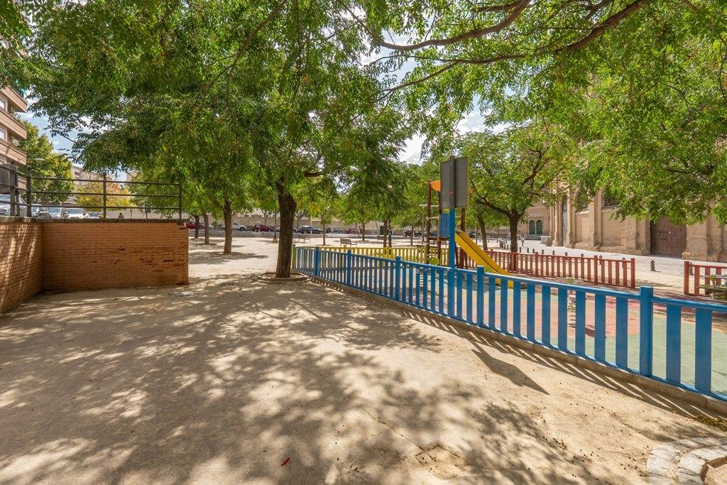 Venta de magnífico local en Avenida Doctor Olóriz - foto 35