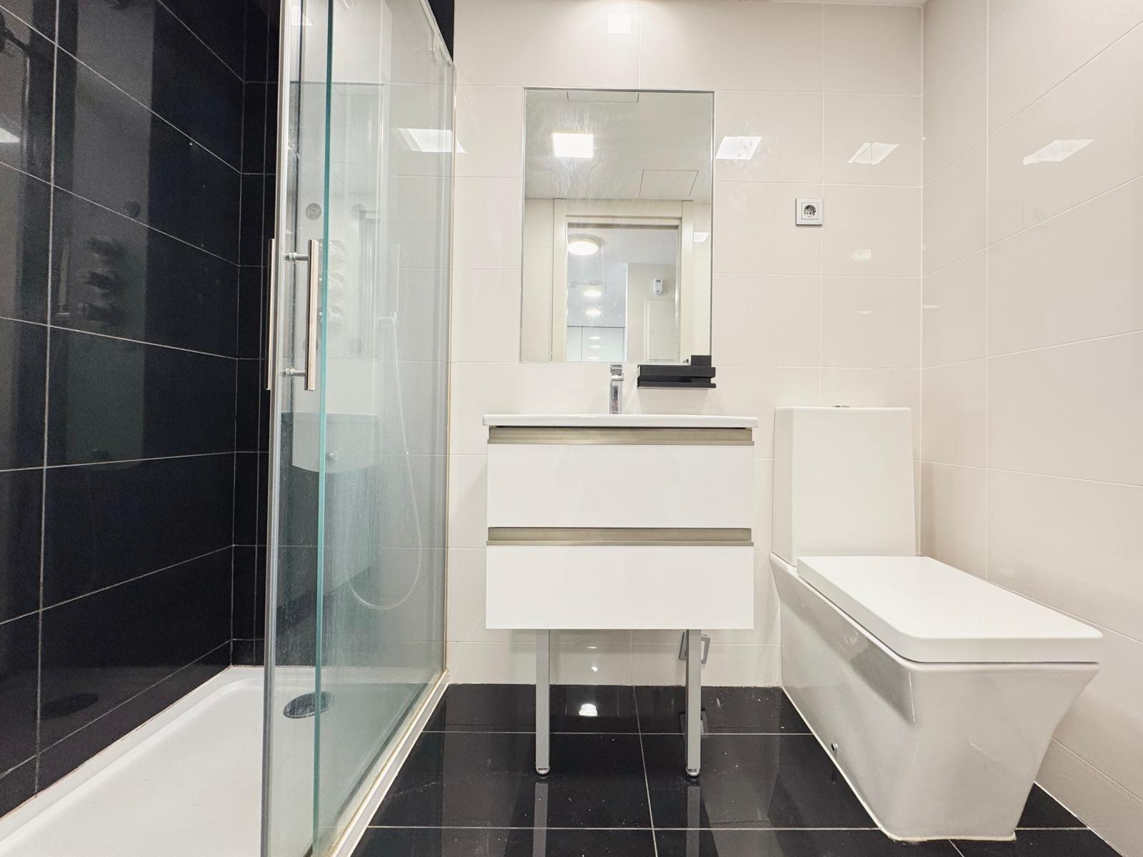 Exclusivo piso de 1 dormitorio en urbanización premium en La - foto 15