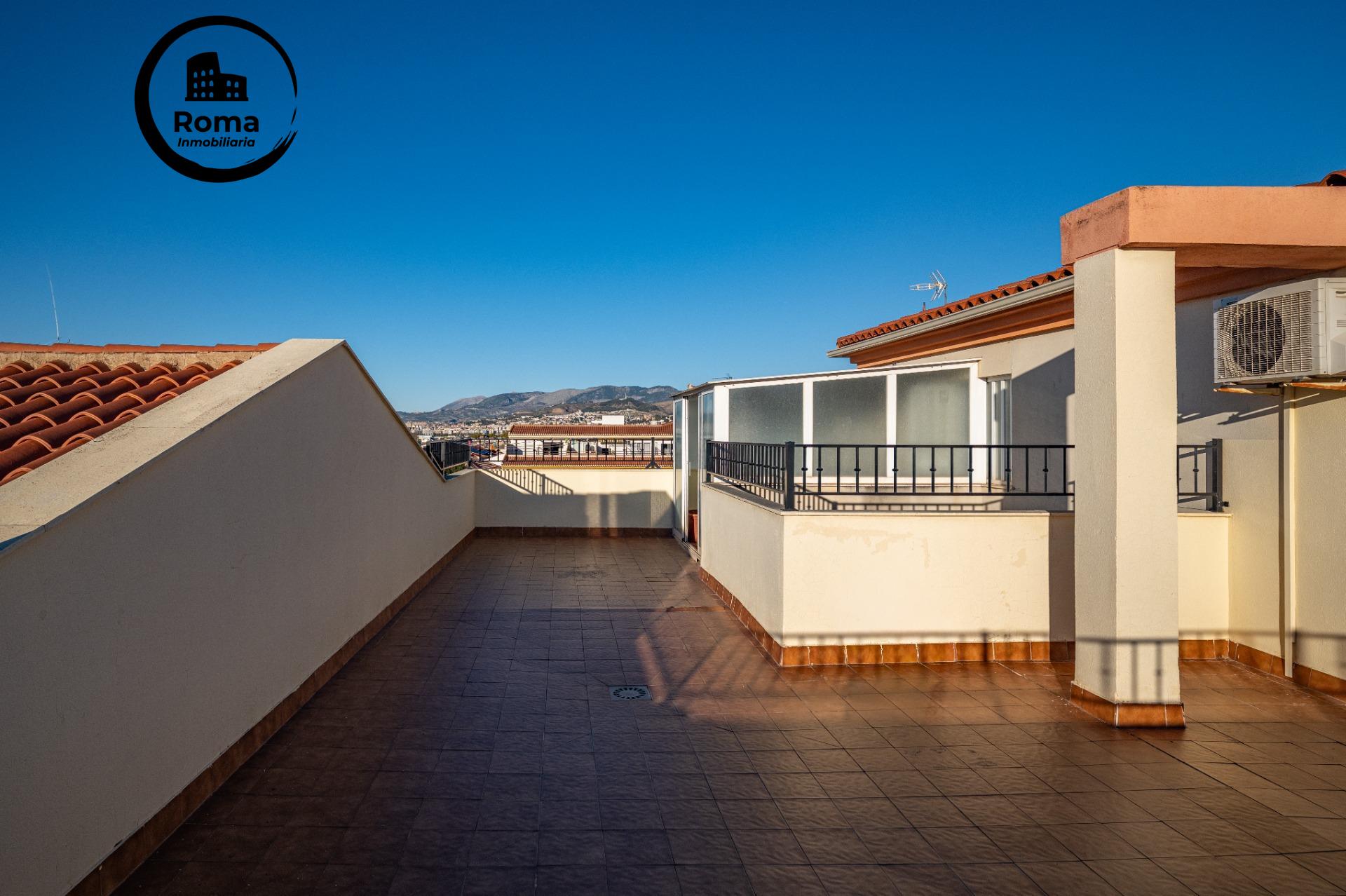 Ático en Armilla con Amplia Terraza y Vistas a Sierra Nevada - foto 3