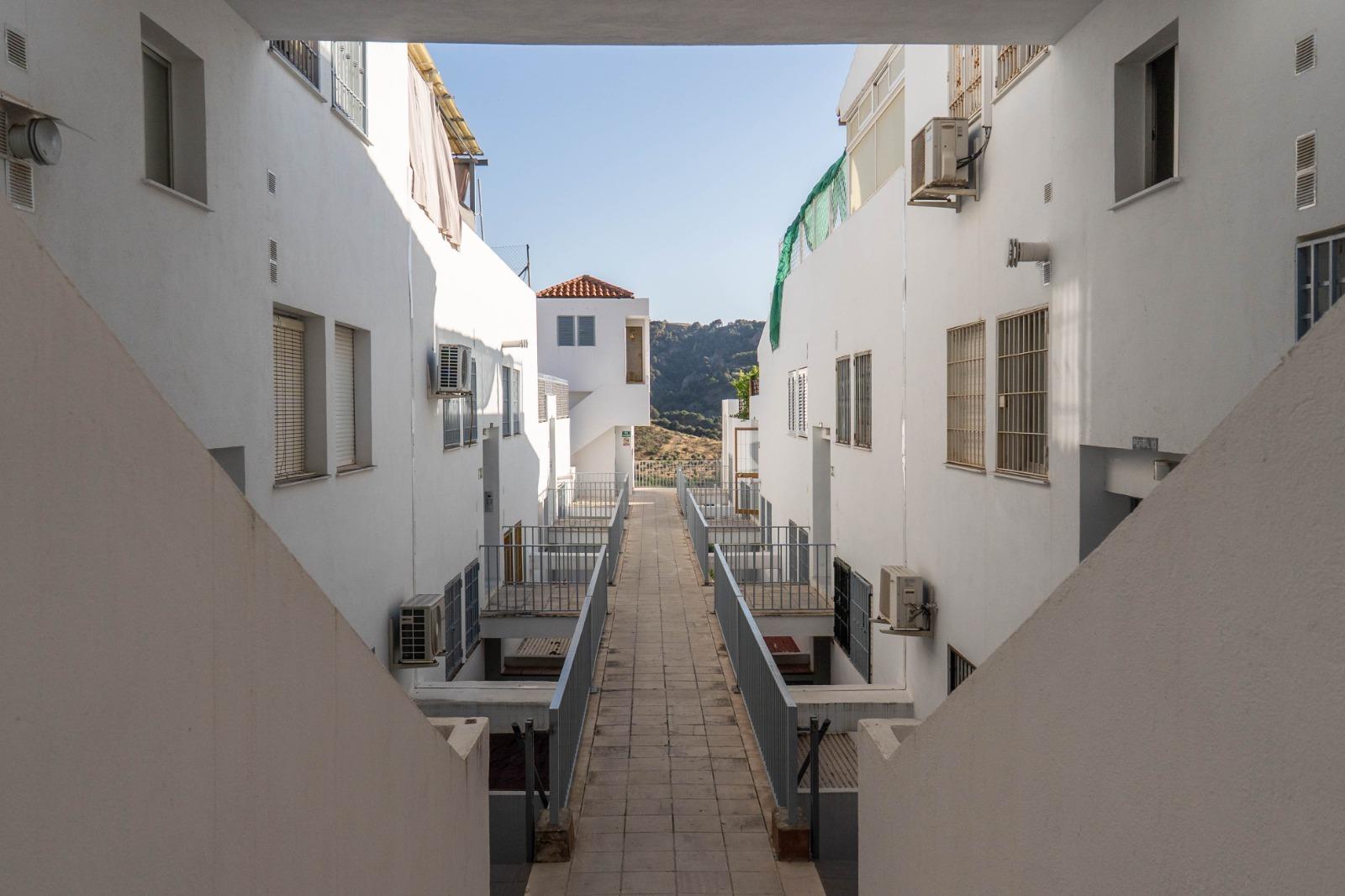 SE VENDE COCHERA EN CENES DE LA VEGA, VISTA BLANCA. - foto 13