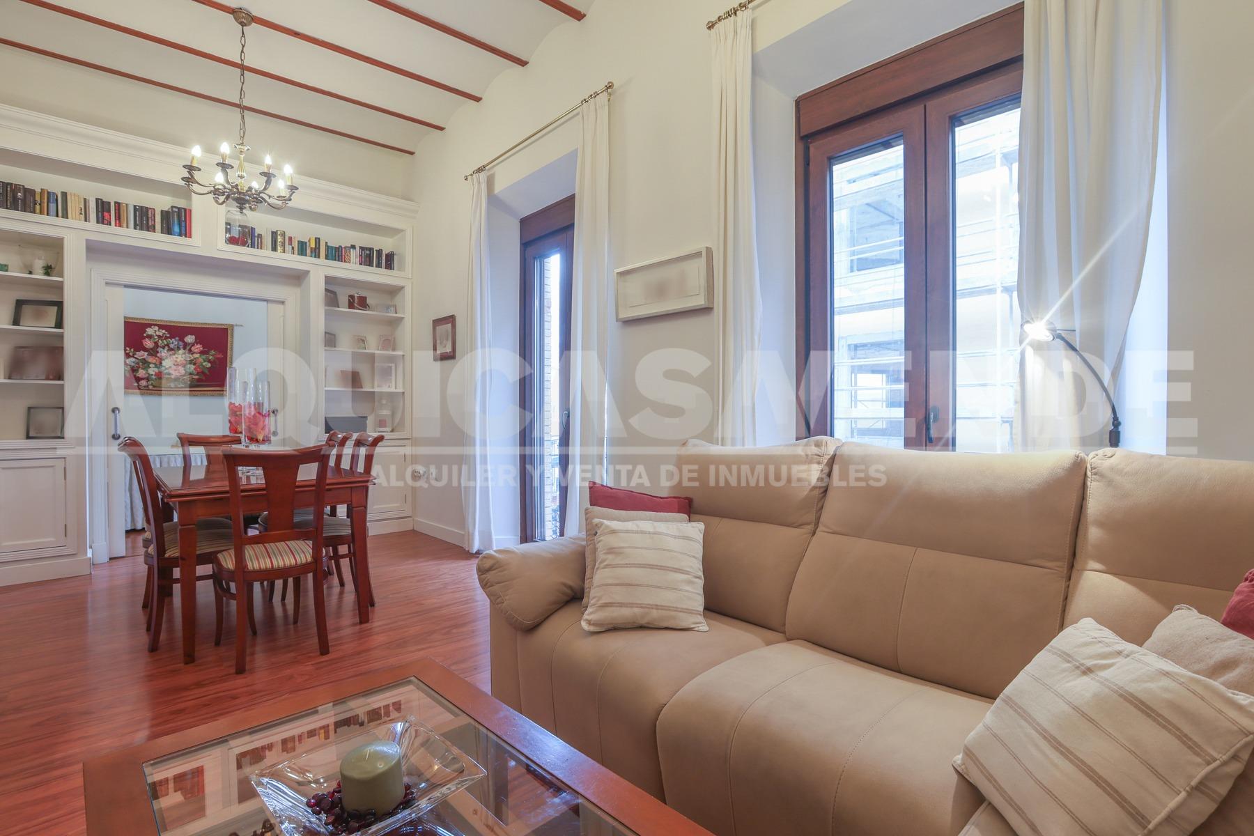 CENTRO- JUNTO A SIERPES. PISO DE LUJO CON BALCONES PARA LA S