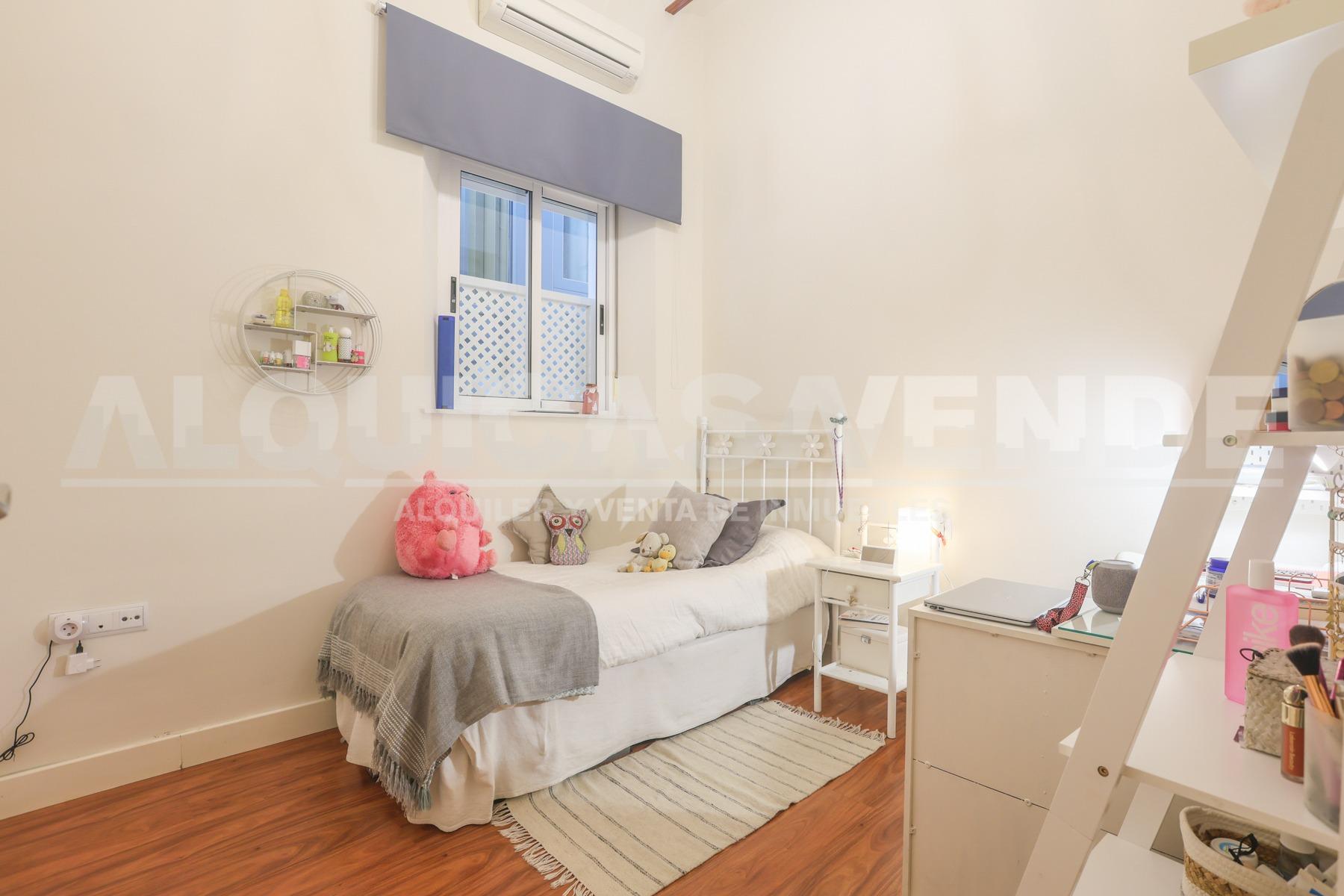 CENTRO- JUNTO A SIERPES. PISO DE LUJO CON BALCONES PARA LA S - foto 9