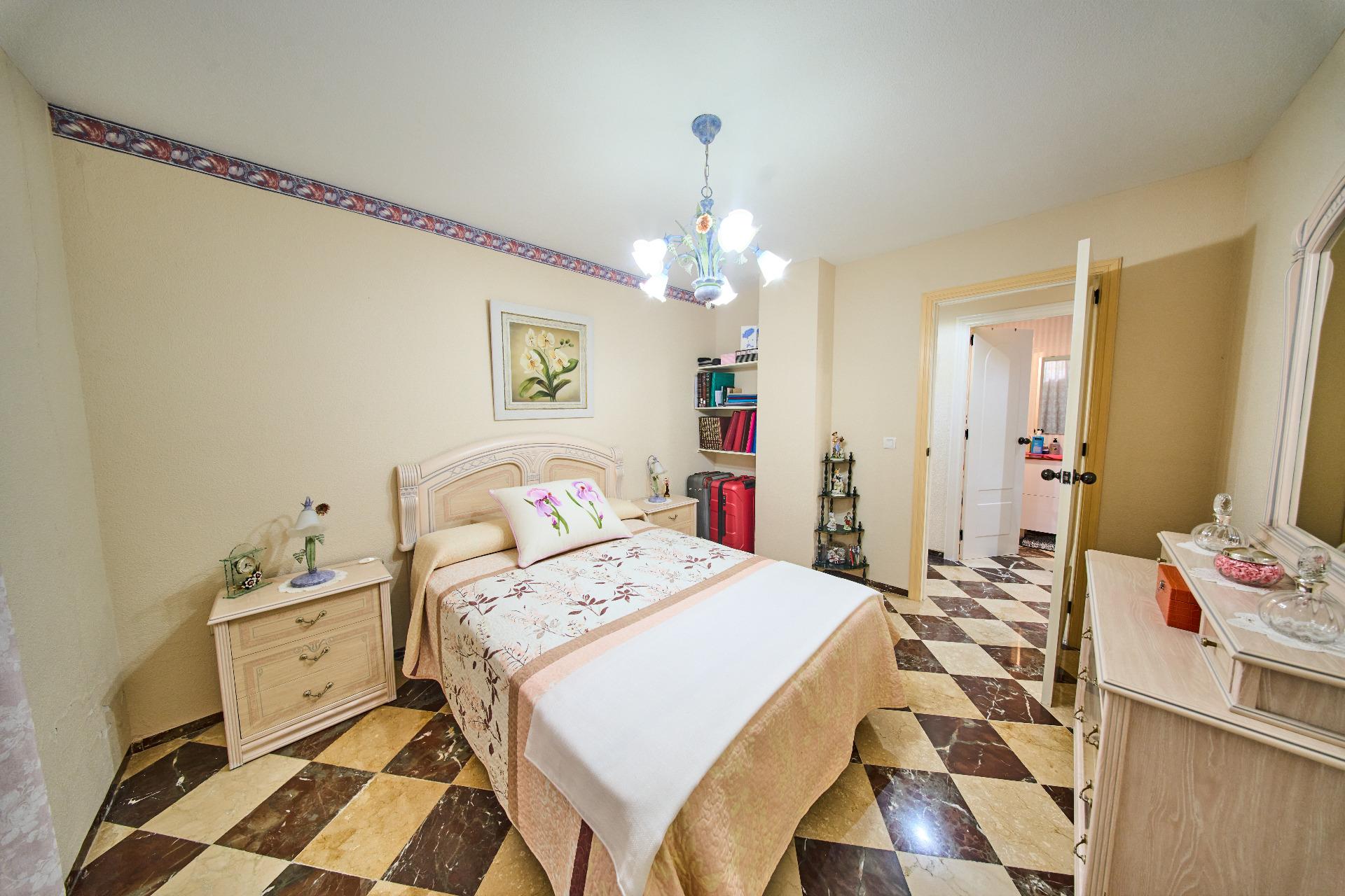 Precioso piso en Cenes de la Vega - foto 20