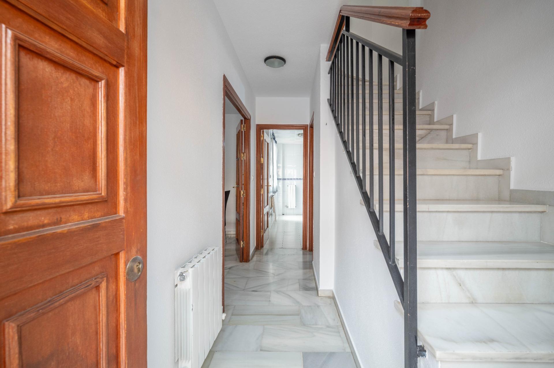 Casa adosada en venta en el centro de Armilla, a pocos metro - foto 5