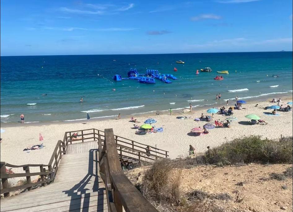 Apartamento con Parking y Piscina | Aguamarina – Orihuela - foto 9