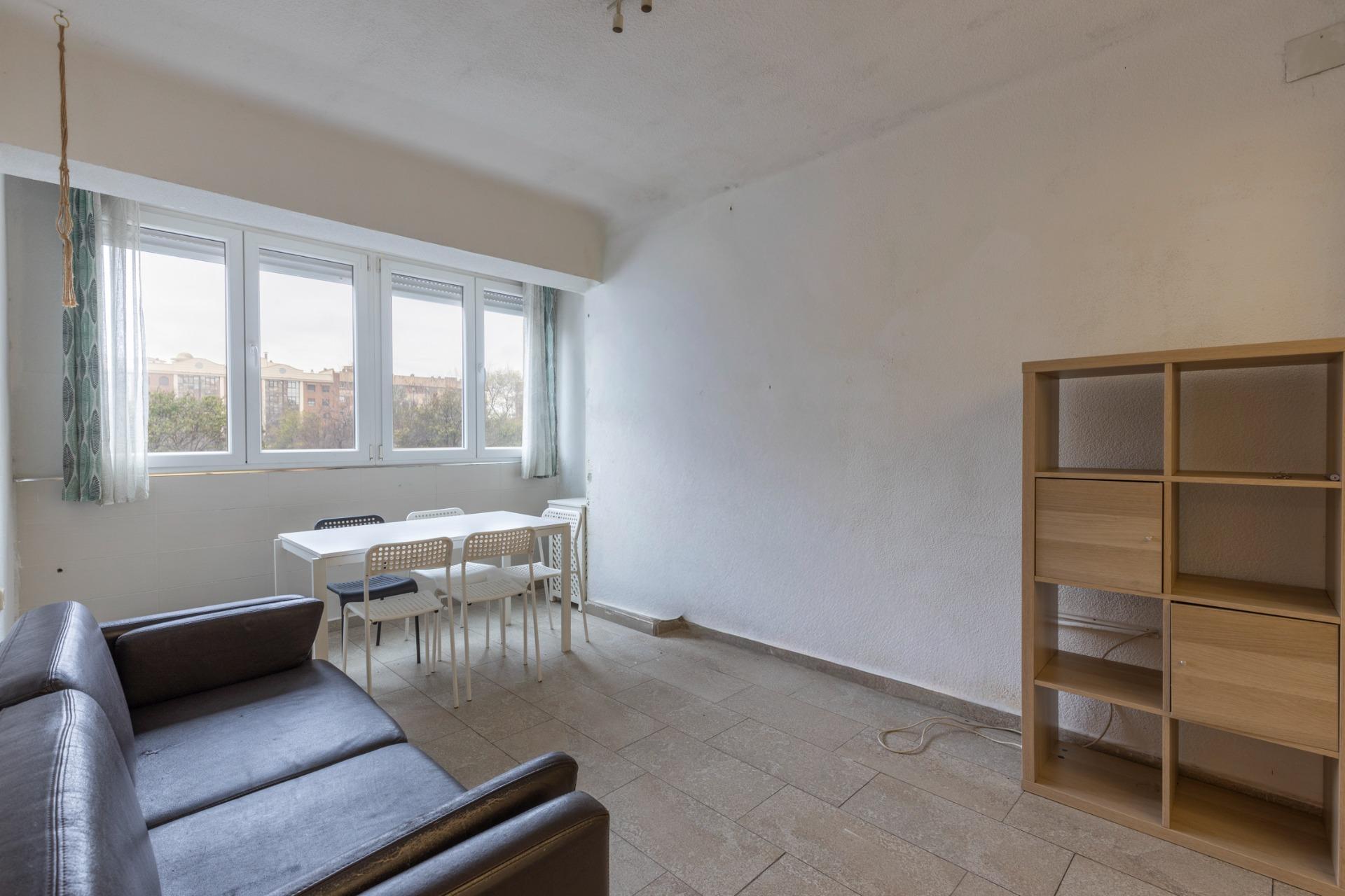 PISO DE 4 DORMITORIOS EN CAMINO DE RONDA - foto 3