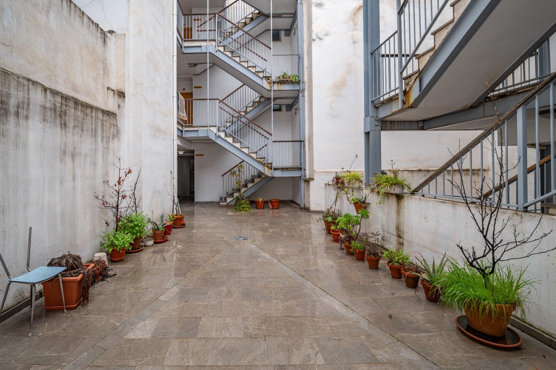 Amplio y Luminoso Piso en el Corazón de Granada - foto 43