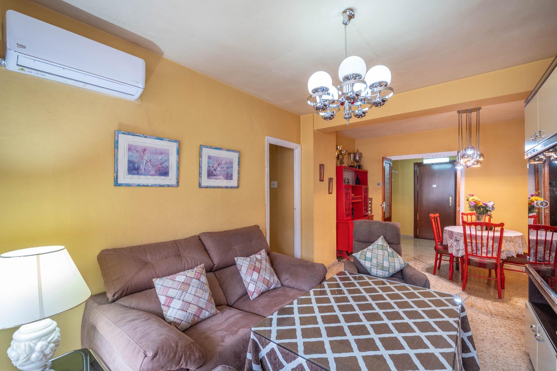 Luminoso piso exterior con terraza junto a Avenida de Dílar  - foto 10