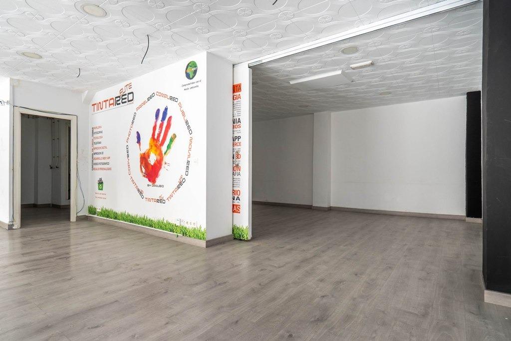 Venta de magnífico local en Avenida Doctor Olóriz - foto 4