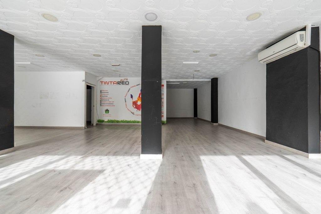 Venta de magnífico local en Avenida Doctor Olóriz - foto 9