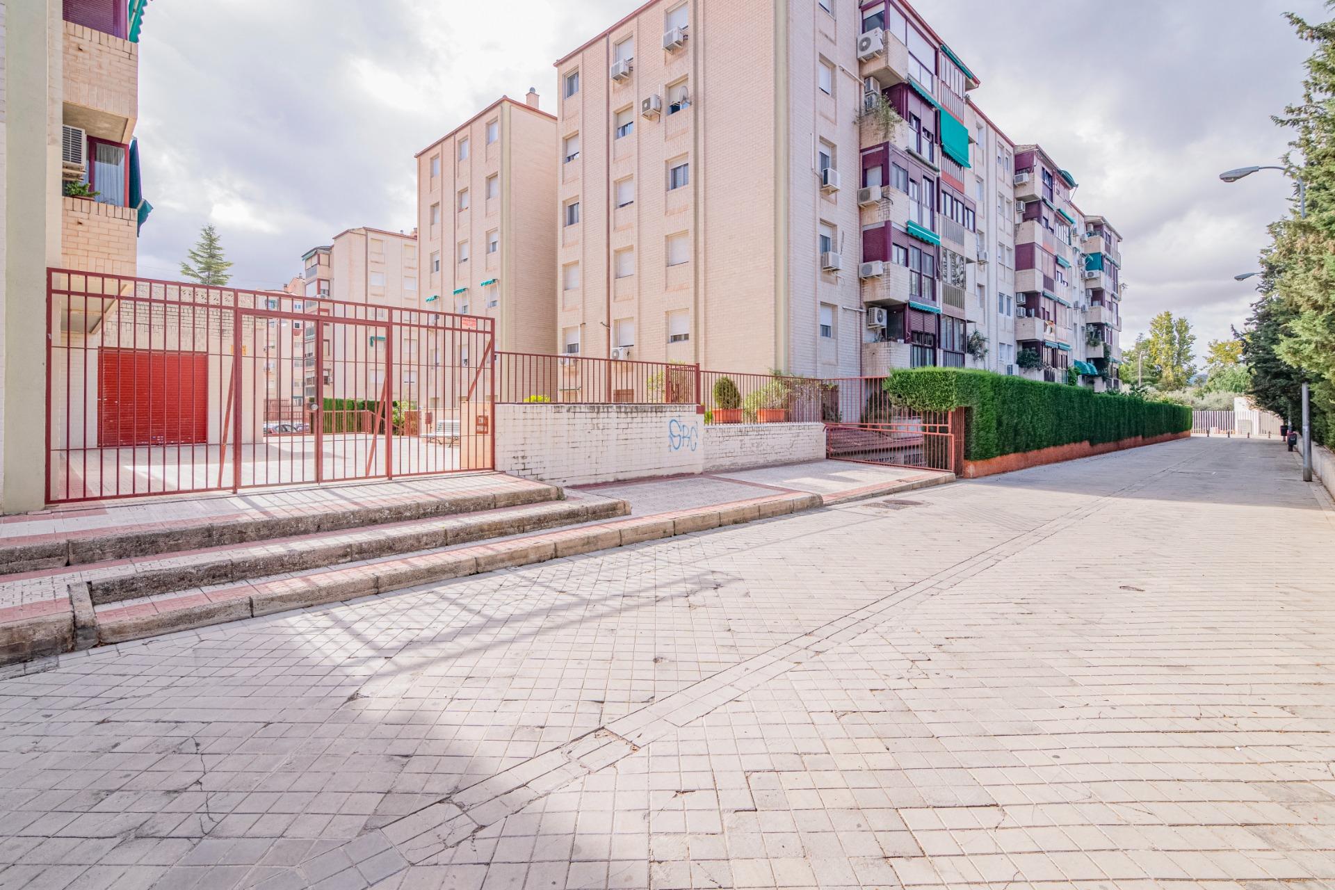ESTUPENDO PISO EN JARDIN DE LA REINA - foto 40
