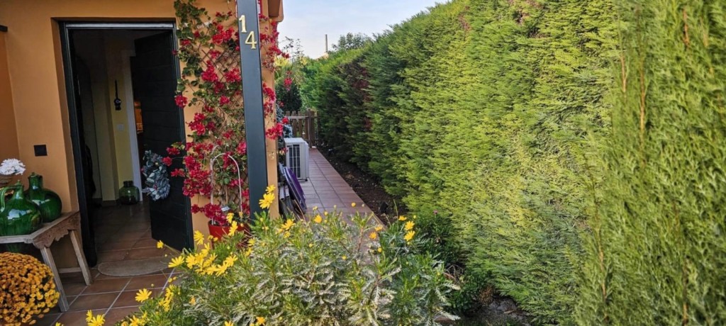 Casa Preciosa en Torremirona Golf - foto 3