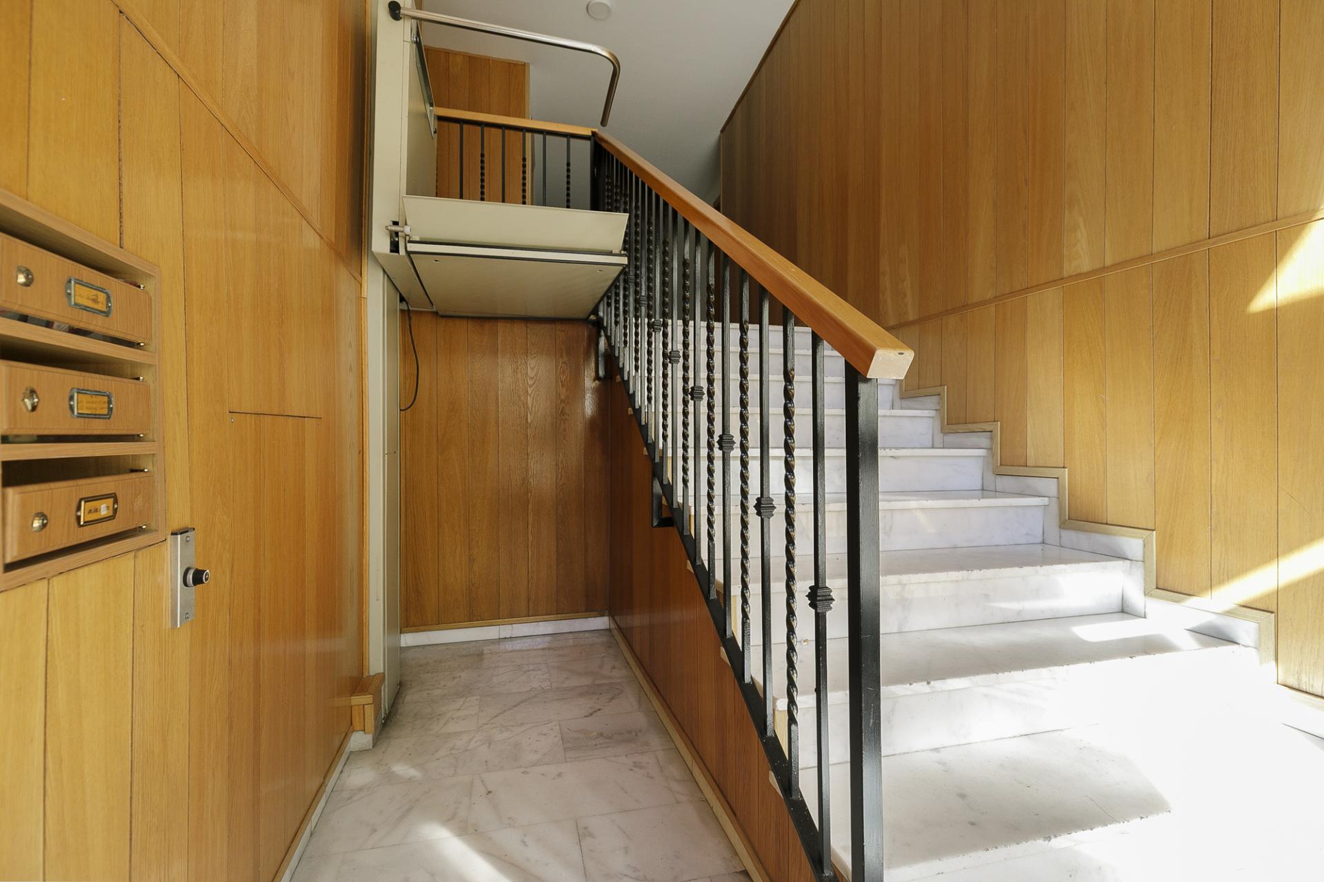 Ático con enorme terraza con vistas espectaculares de Granad - foto 16