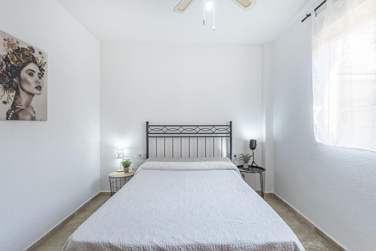 Piso en pleno centro de Cúllar Vega al mejor precio de la zo - foto 12