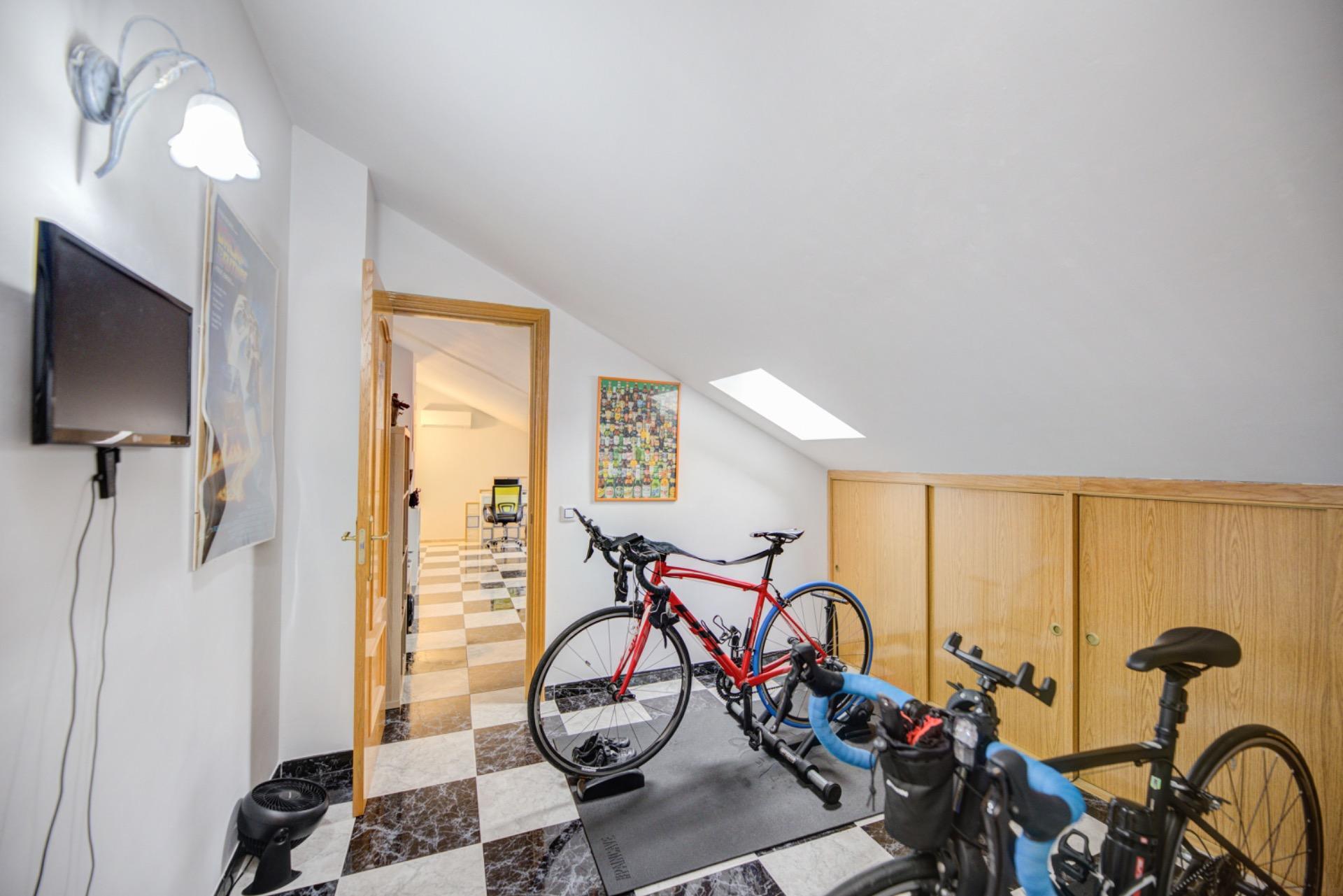 Magnífico piso en Mejorada del Campo, amplio, luminoso y lis - foto 7