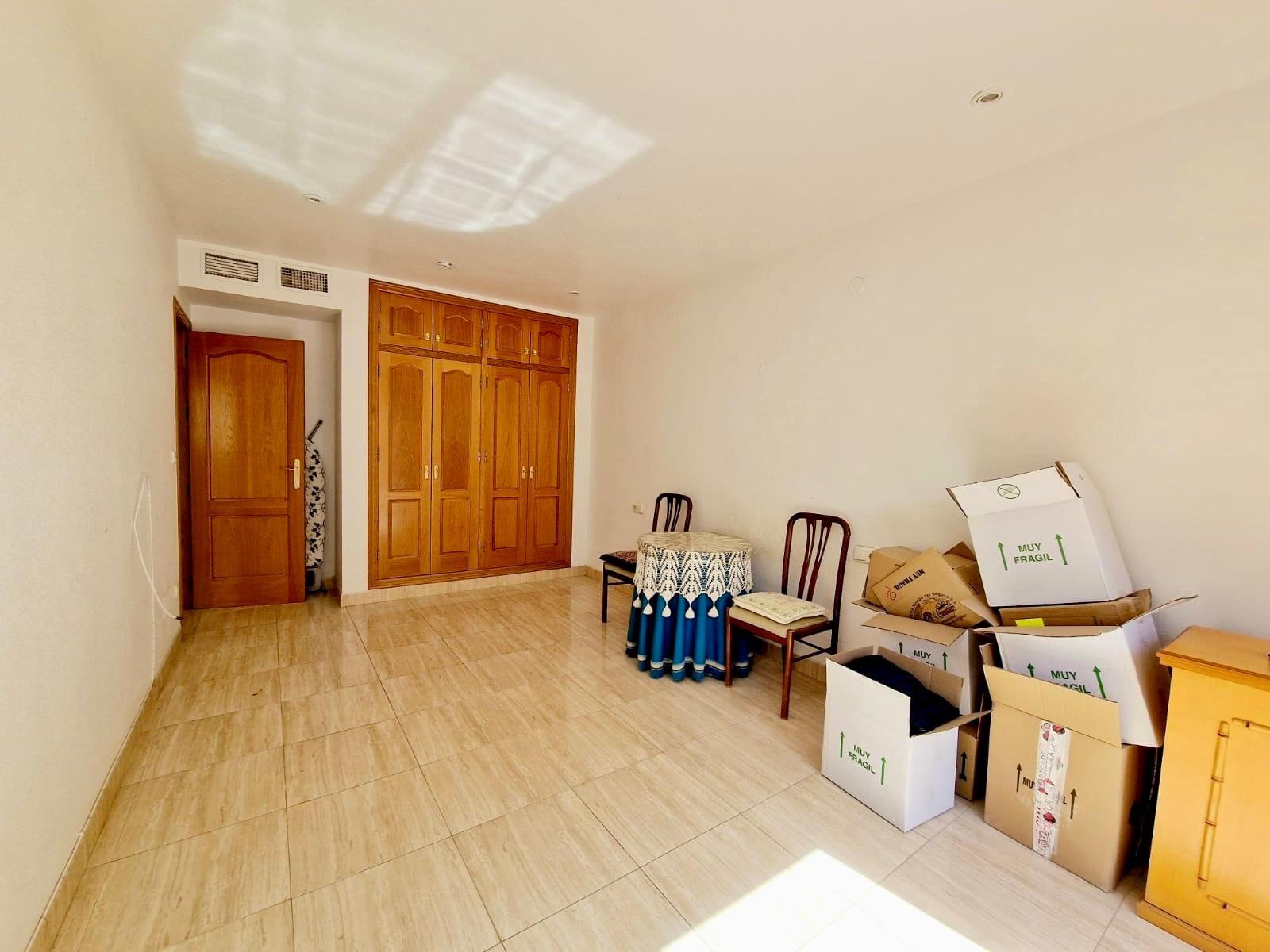 Piso de 3 dormitorios con terraza de 120m2 a 3 minutos a pie - foto 33