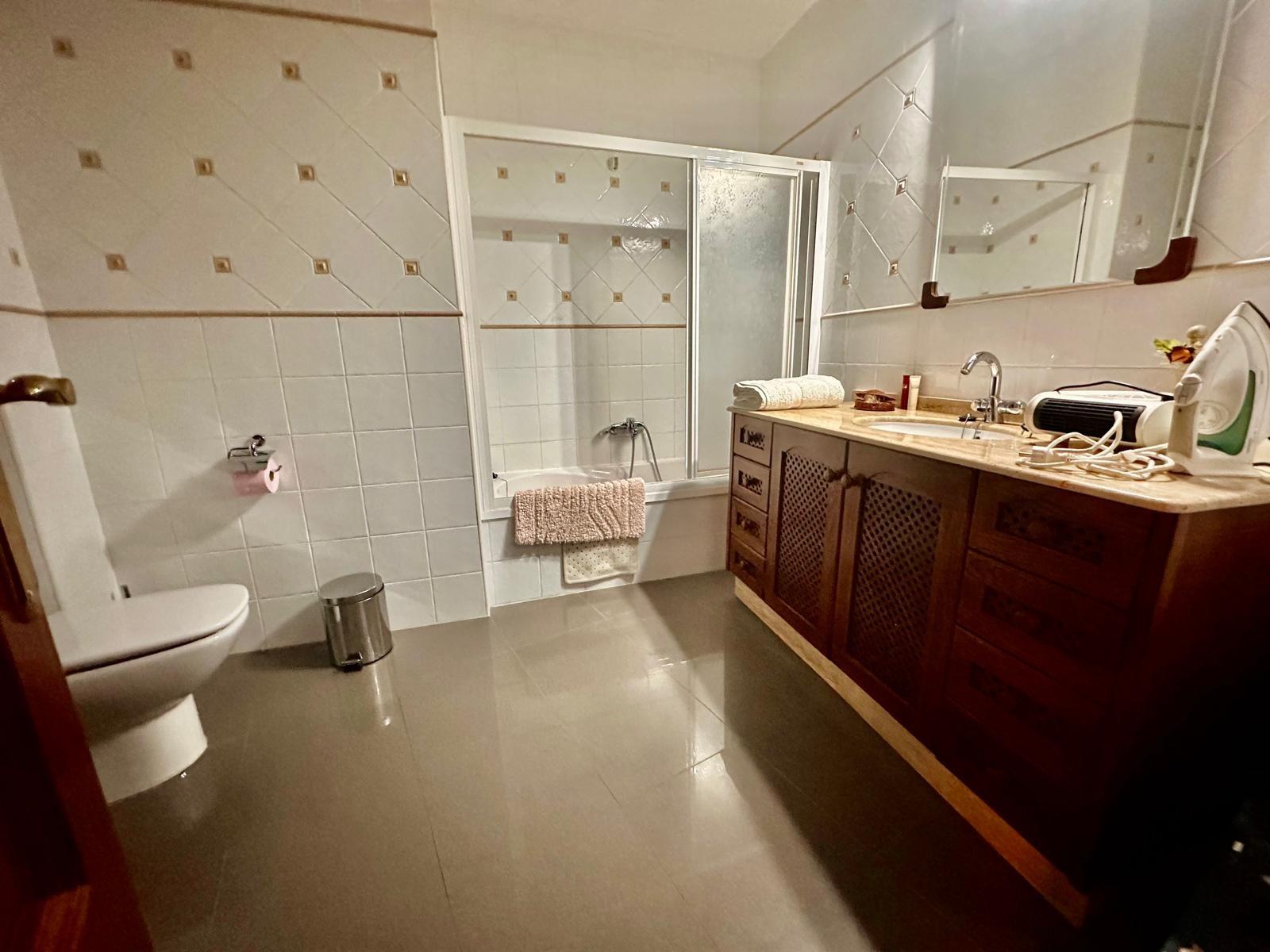 Amplio y Acogedor Piso en el Corazón de Fuente Obejuna - foto 9