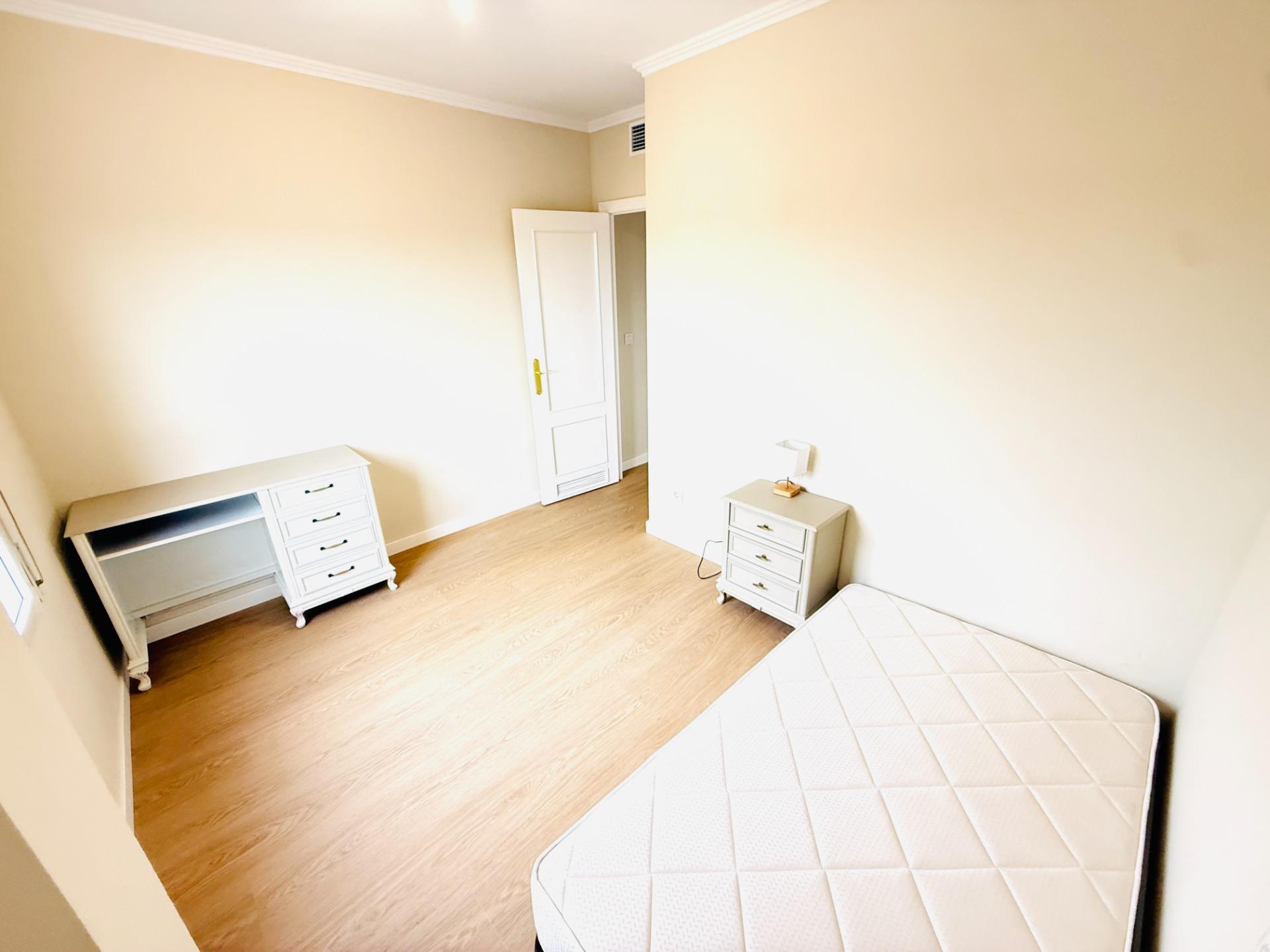 Oportunidad en Vistalegre, alquiler de 4 habitaciones en una - foto 7