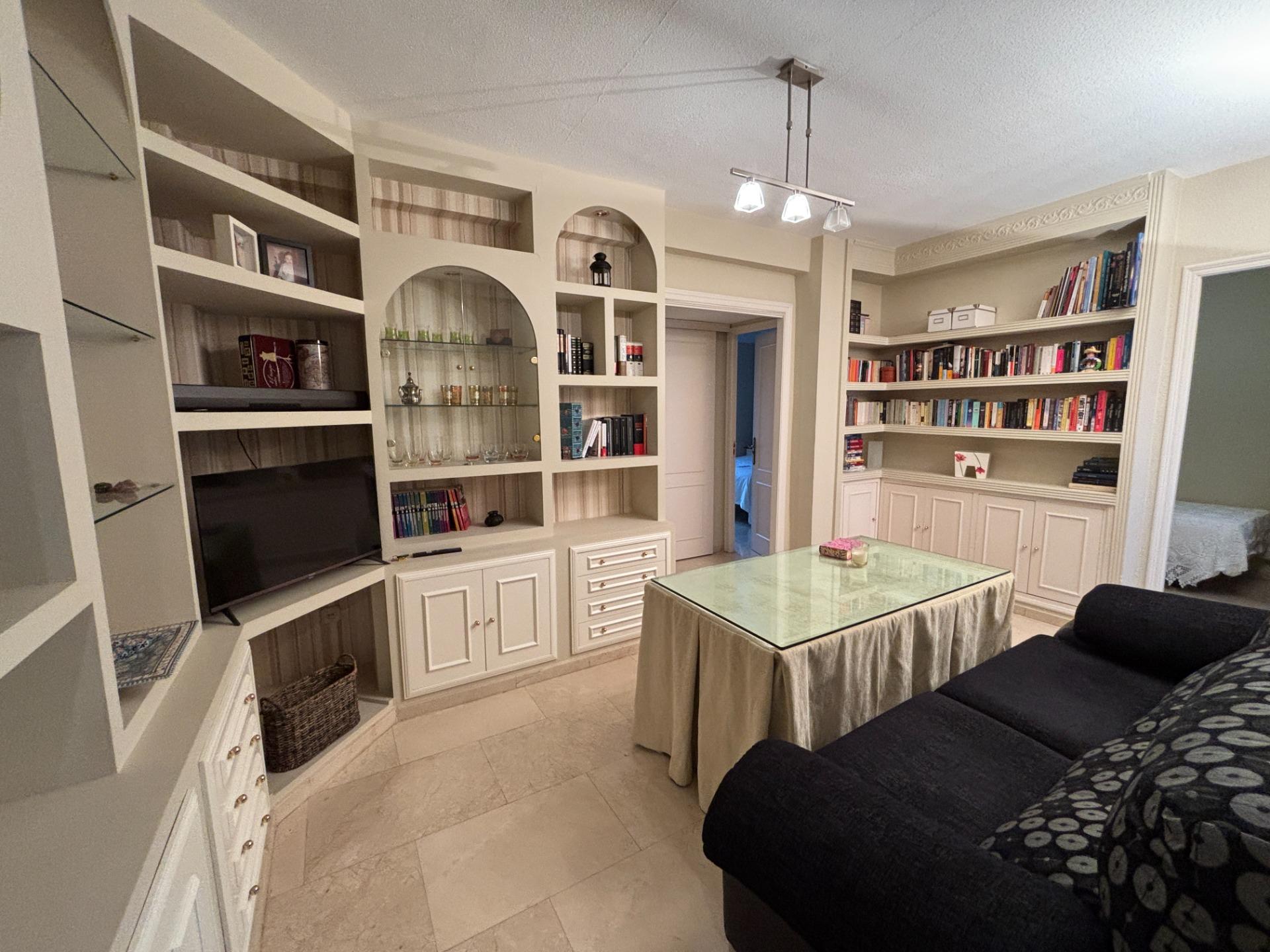 Piso en zona Santa Marina con garaje y trastero