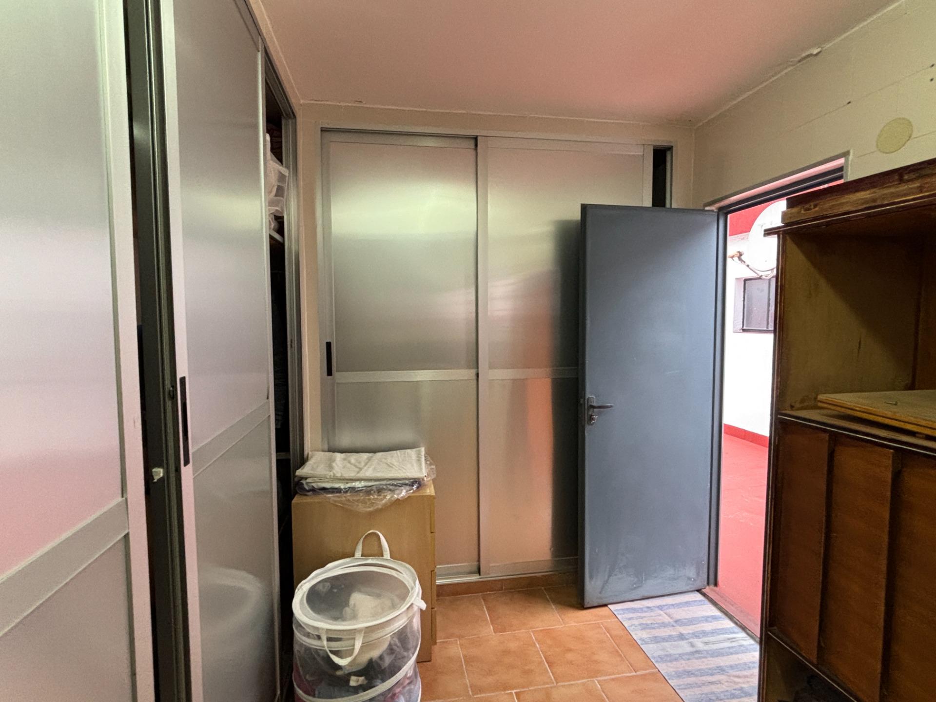 Piso en zona Santa Marina con garaje y trastero - foto 21