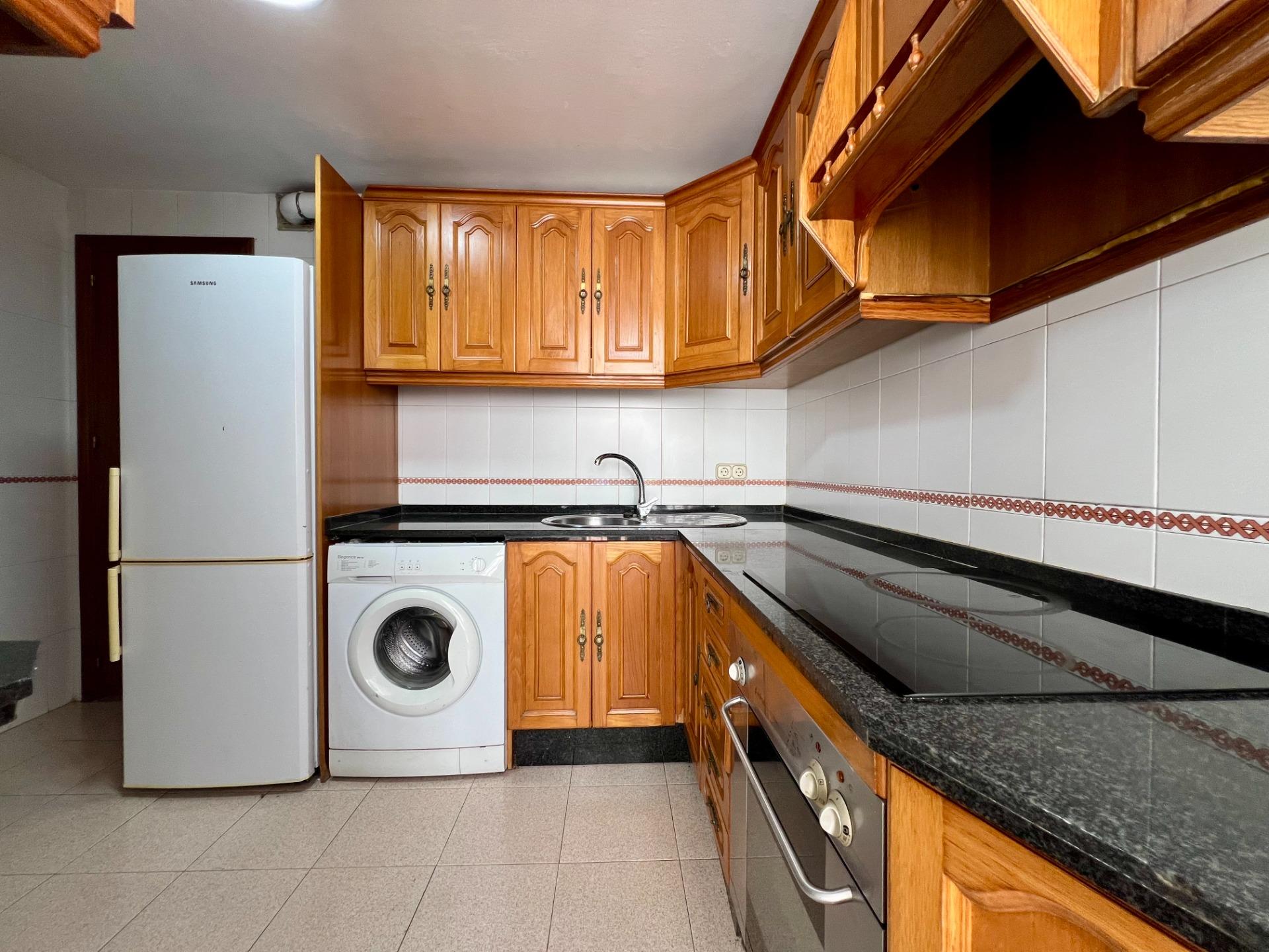 E. AMPLIO Y TRANQUILO PISO EN VILLAFRANCA - foto 16