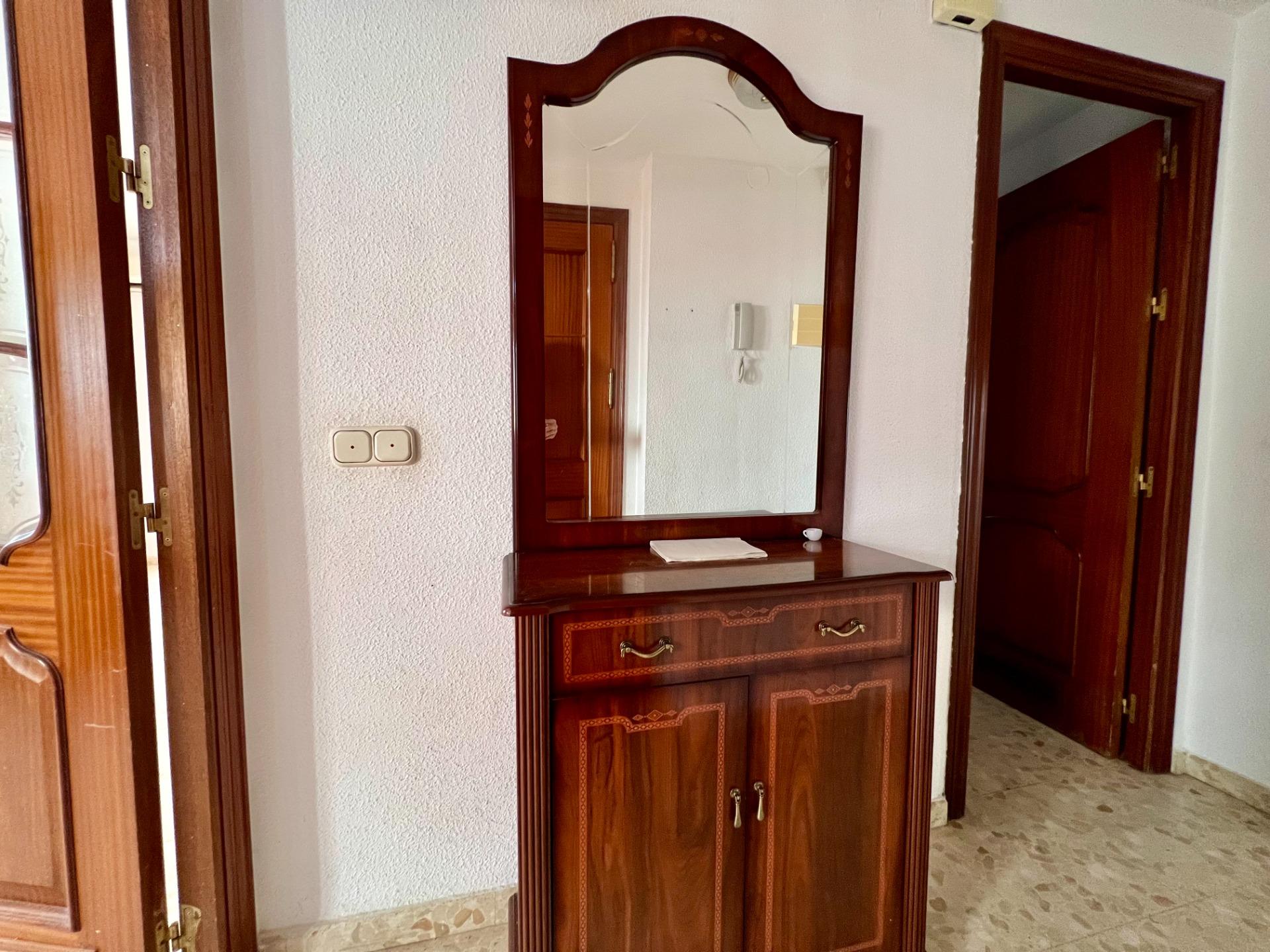 E. AMPLIO Y TRANQUILO PISO EN VILLAFRANCA - foto 26