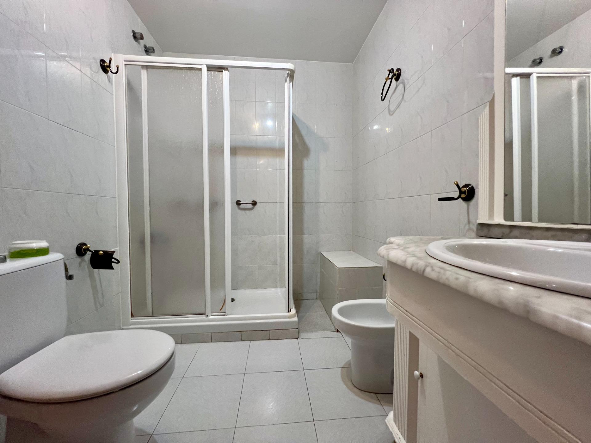 E. AMPLIO Y TRANQUILO PISO EN VILLAFRANCA - foto 49