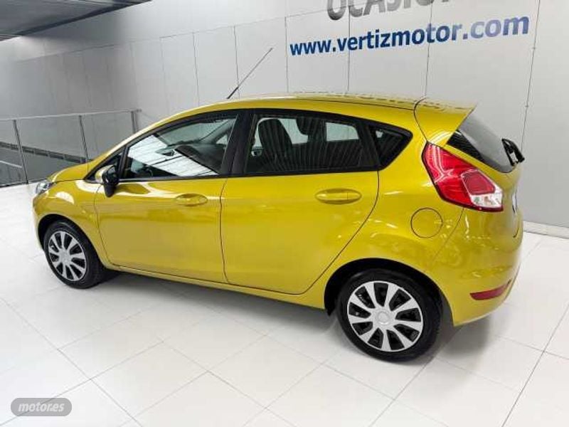 Ford Fiesta - foto 4